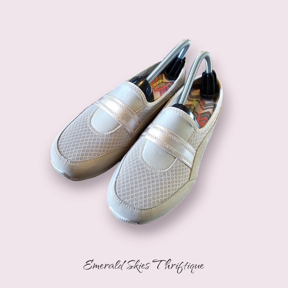 Sketchers Women's Conversation Sneakers